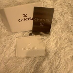 Chanel White Card Holder/Mirror GWP